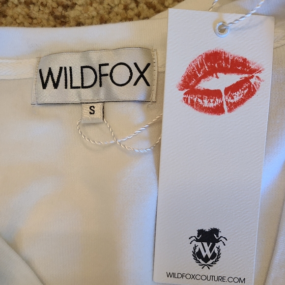 CCO⬇️ Wildfox NWT misspelled white V neck "Caffiene Dream" NWT - Picture 14 of 16
